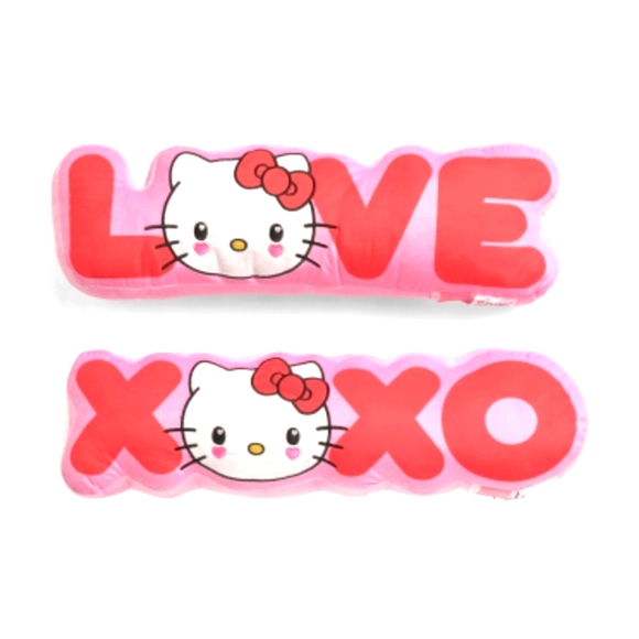 HELLO KITTY SET OF 2 LOVE XOXO PILLOWS NWT - Picture 1 of 6